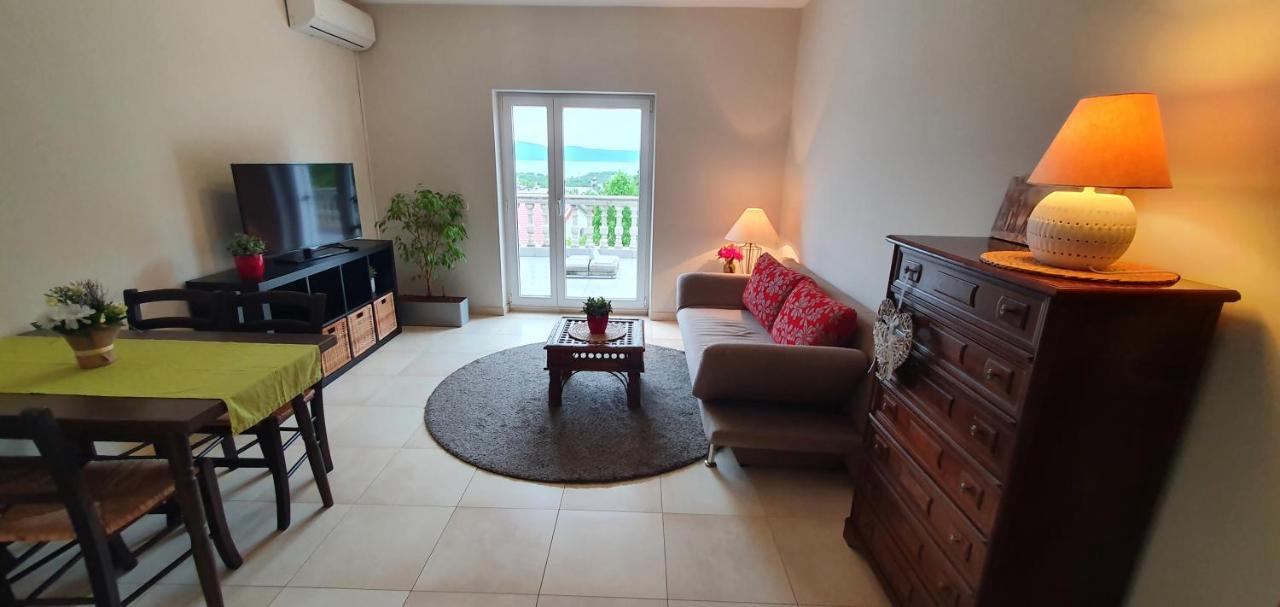 Apartments Ruzic Нівице Екстер'єр фото