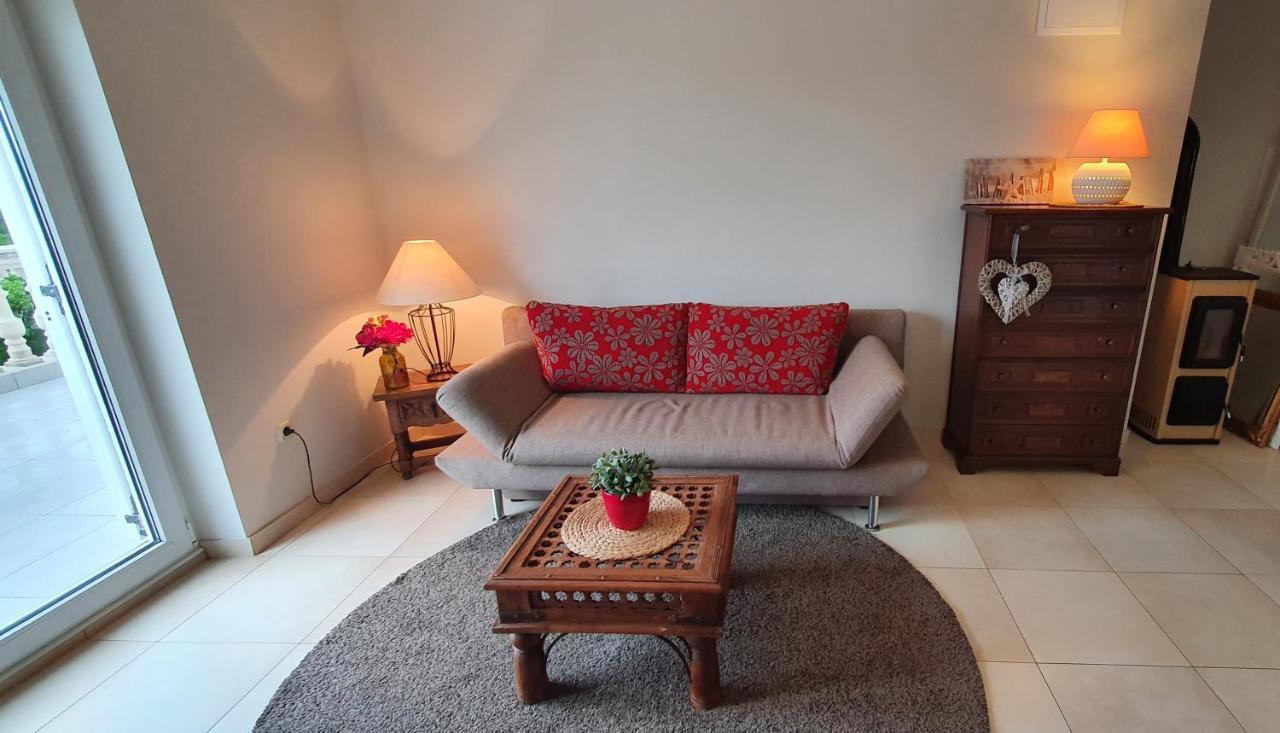 Apartments Ruzic Нівице Екстер'єр фото