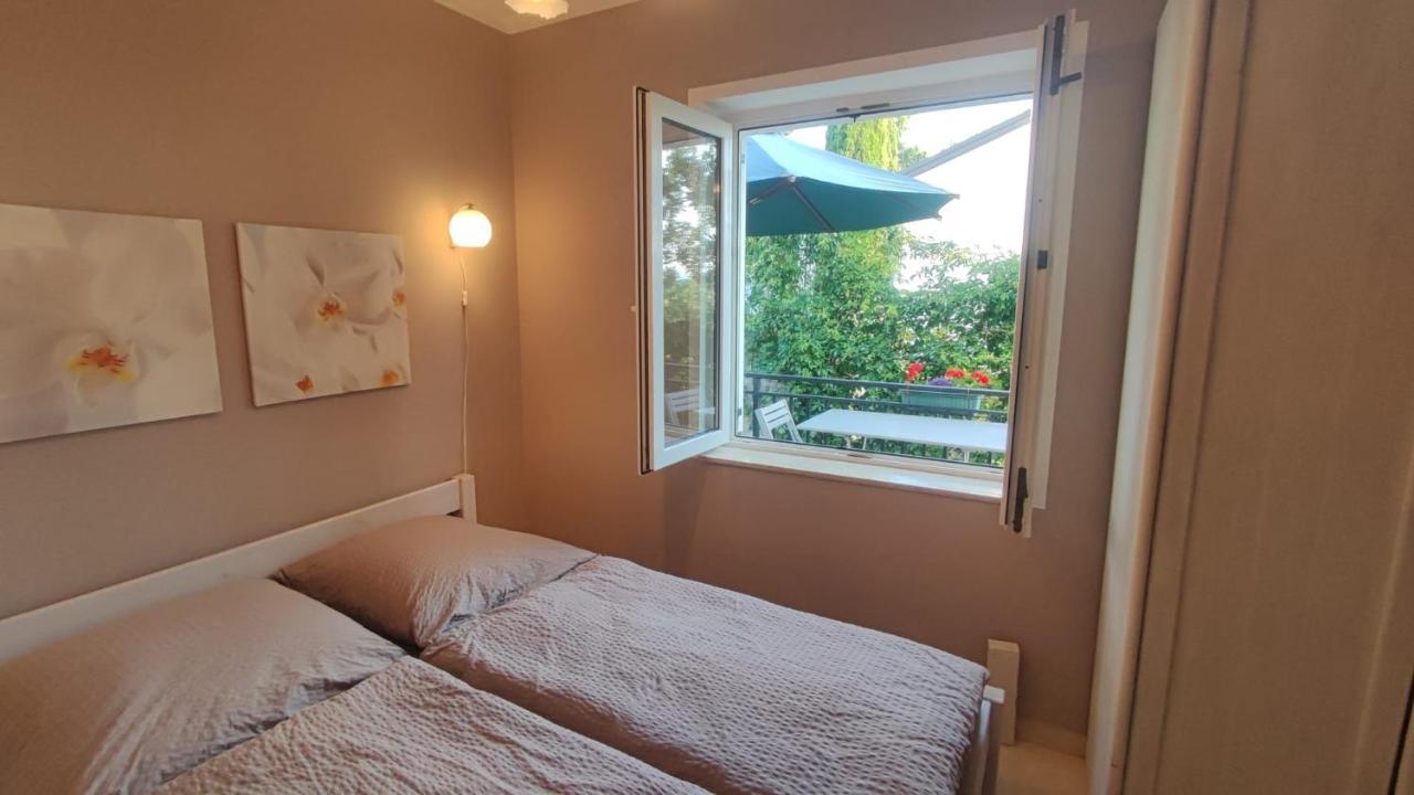 Apartments Ruzic Нівице Екстер'єр фото