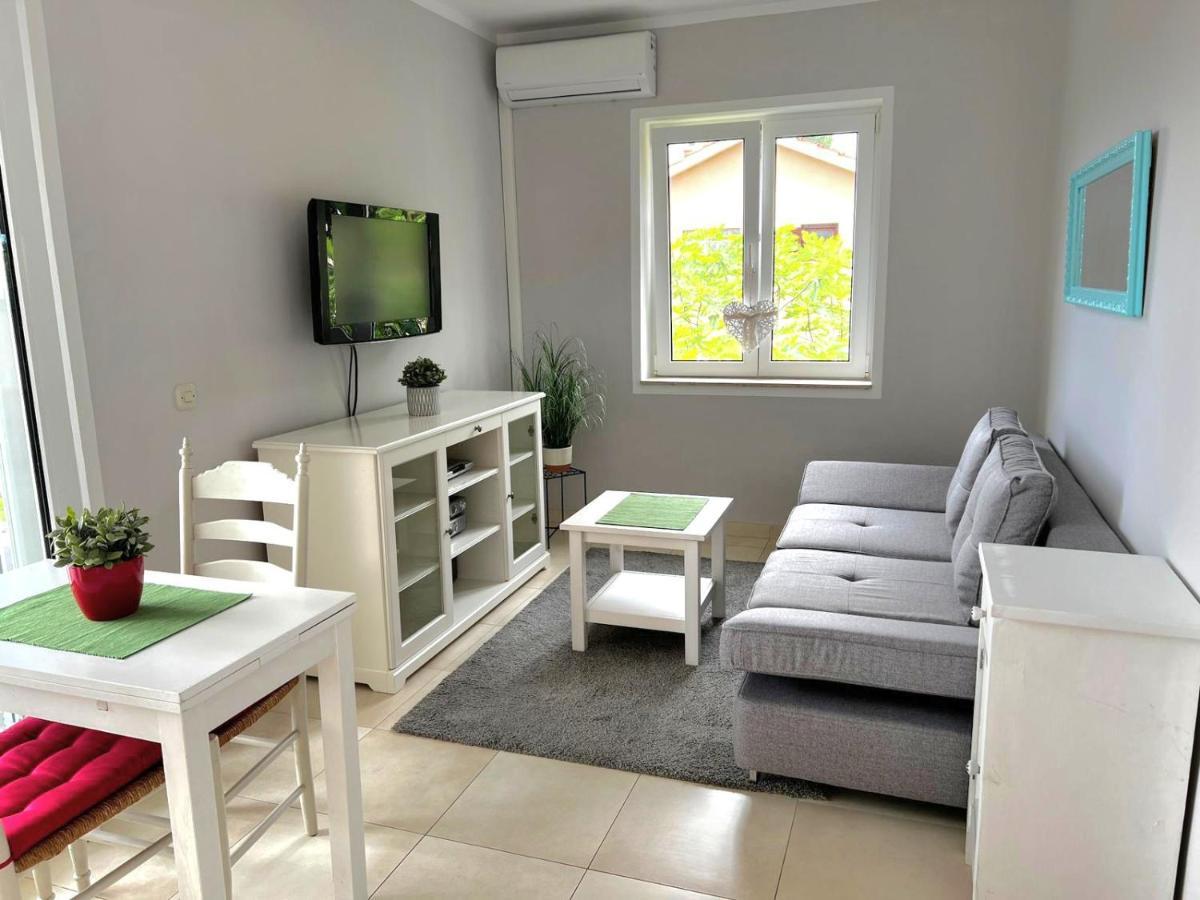 Apartments Ruzic Нівице Екстер'єр фото
