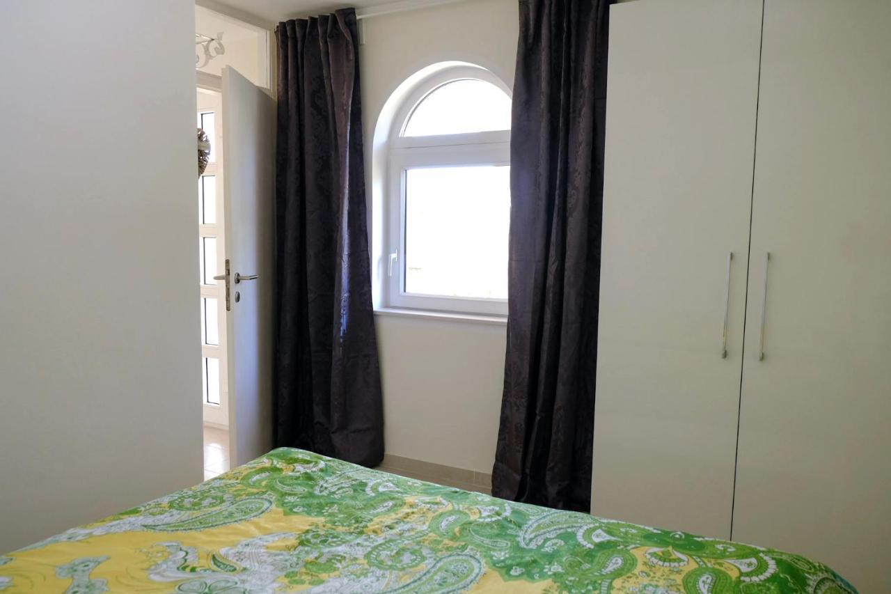 Apartments Ruzic Нівице Екстер'єр фото