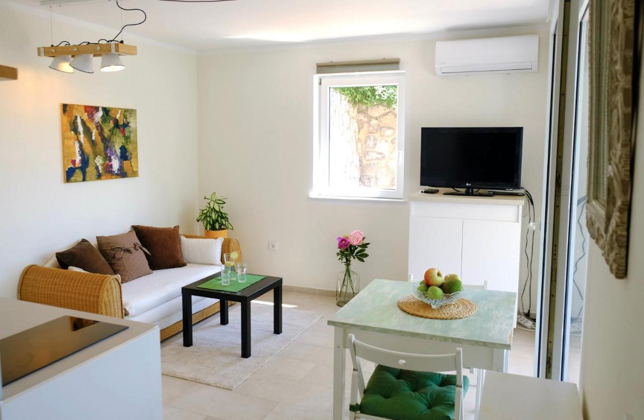 Apartments Ruzic Нівице Екстер'єр фото